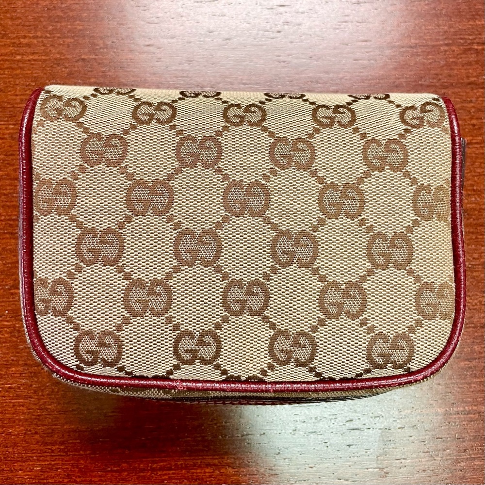 GUCCI cosmetic bag